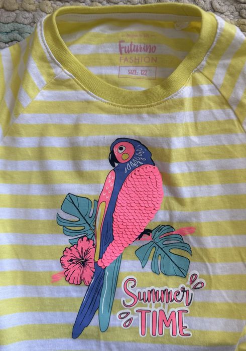 vestido combinado para menina com saia de ganga contrastante