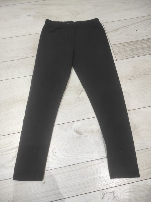 Czarne legginsy dziewczęce