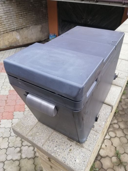 харчовии термос івеко страліс