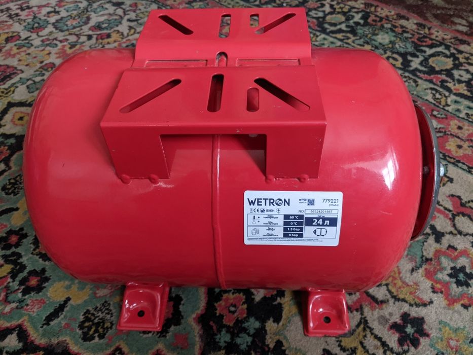Гидроаккумулятор 24л
