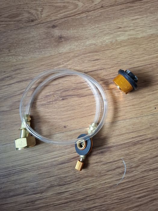 Adapter do napełjiania butli turystycznych