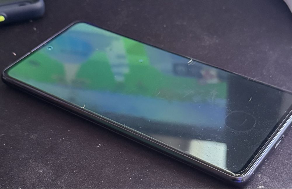 Samsung  S20 FE