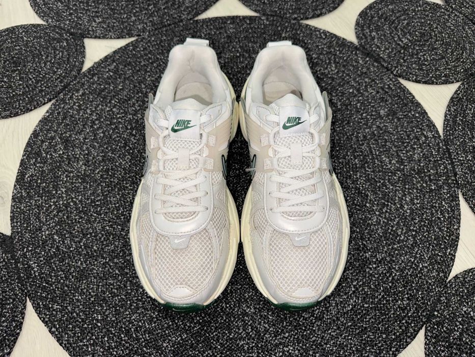 Кросівки Nike V2K Run, оригінал, р-р 39, устілка 24,5 см
