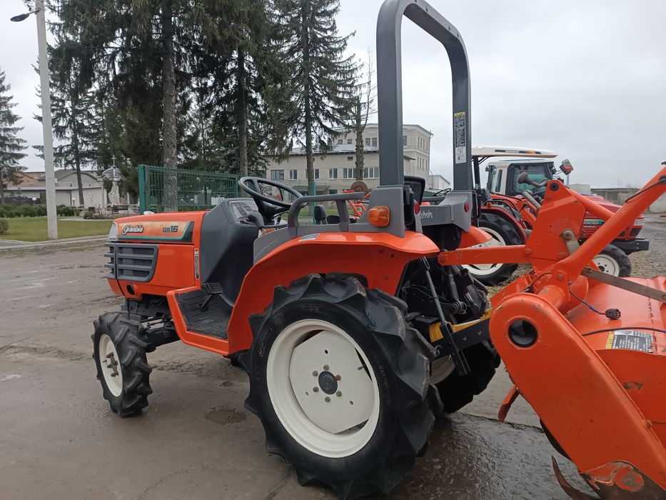 Японський мінітрактор.Трактор Кубота.