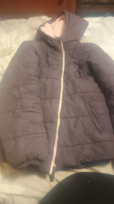Продам курточку для дівчинки