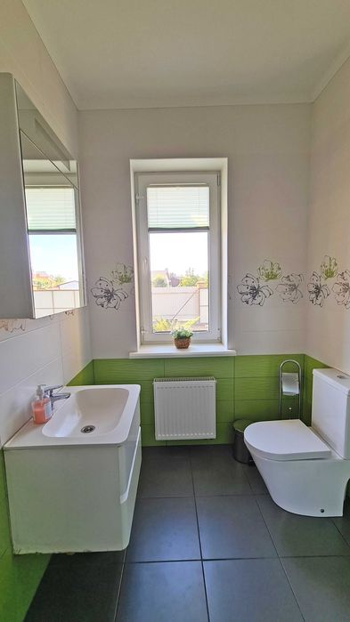 Будинок в с. Погреби  з газом і генератором з сучасним ремонтом