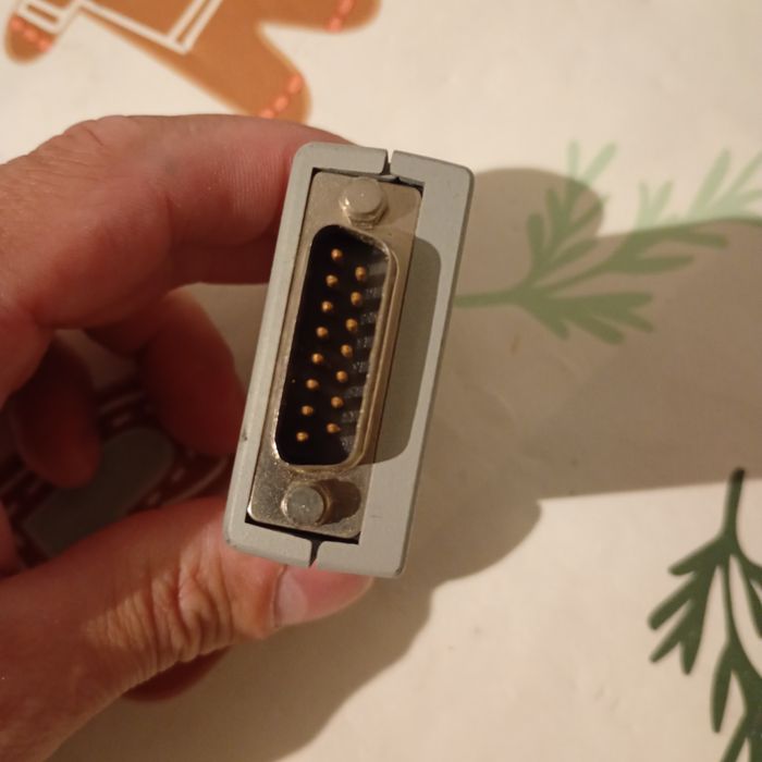 Allied Telesis CentreCOM MX10, mikrotransceiver Ethernet używany do łączenia komputerów z sieciami opartymi na koncentrycznym kablu 10Base2.
