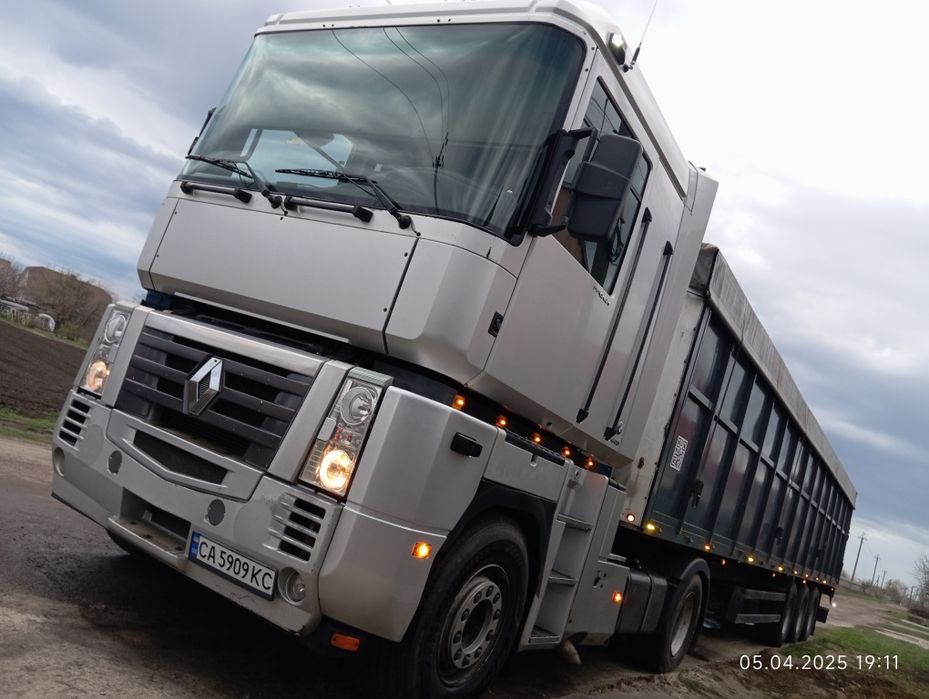 Продам напівпричіп-зерновоз Schmitz S-01
