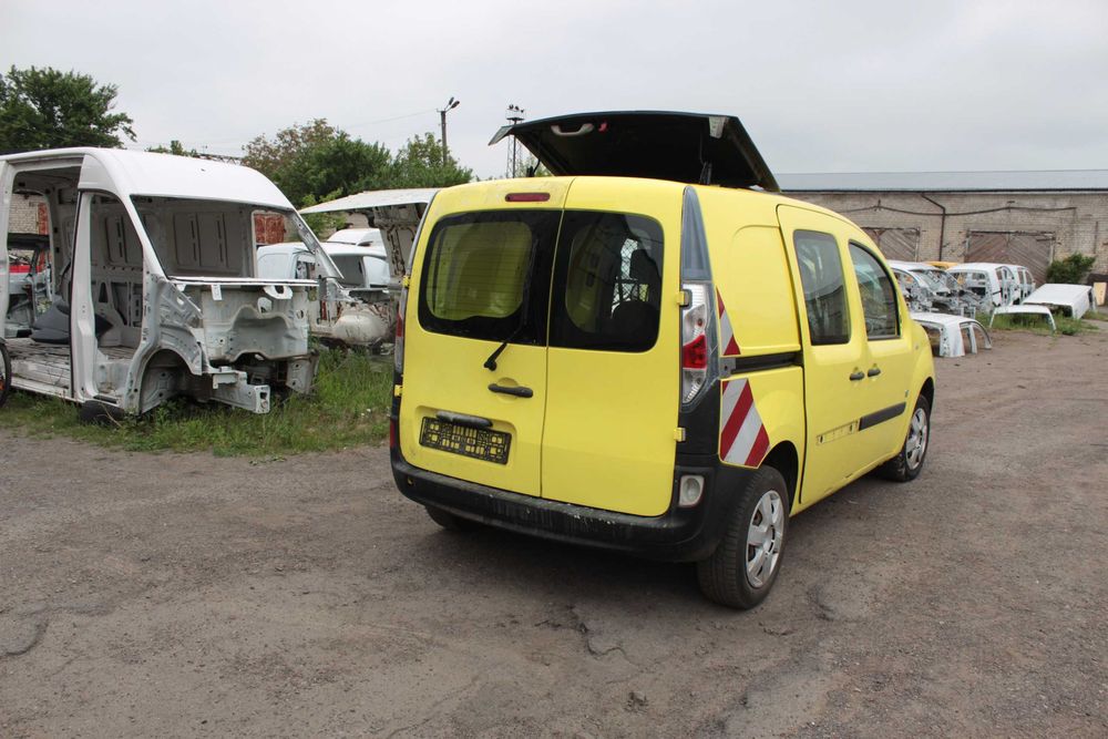 kangoo 様　2個セット двери renault kangoo 2 - Купить запчасти для транспорта БУ и новые