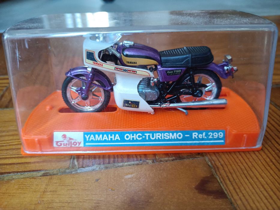 Miniatura YAMAHA OHC-TURISMO 1/24 GUILOY  Ref.299