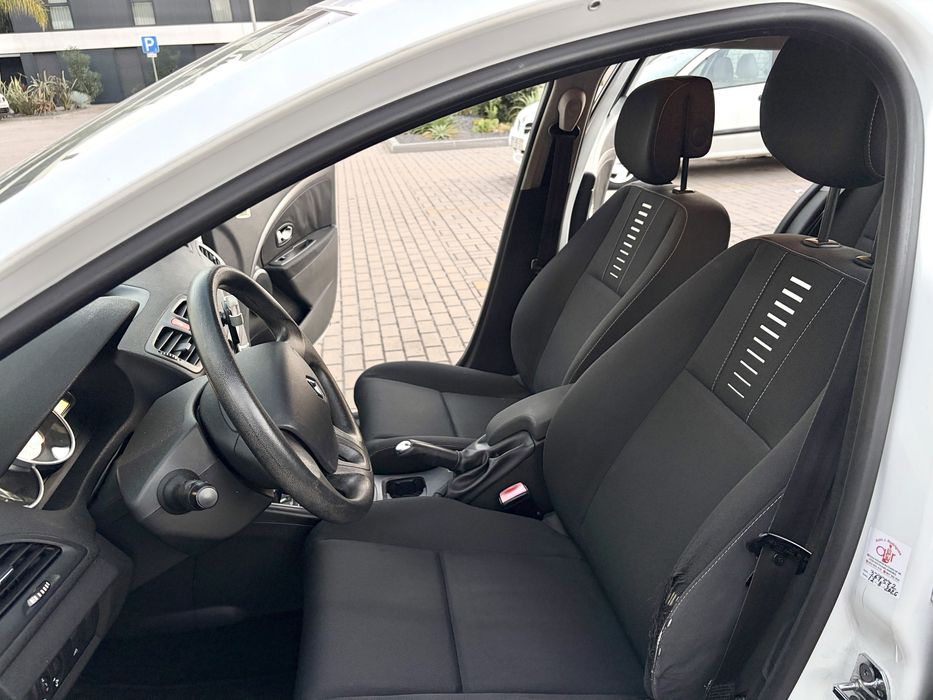 Renault Megane 1.5 foto 5