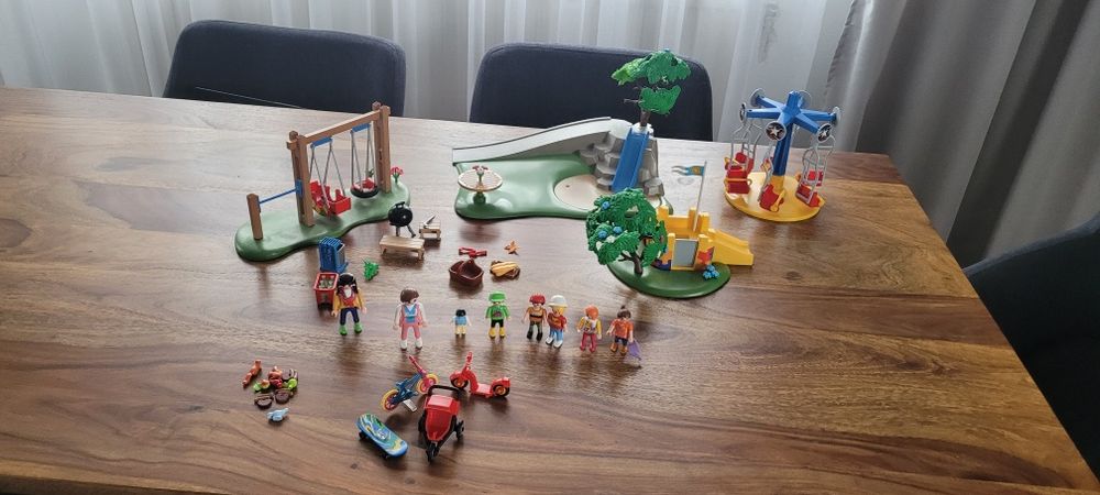 Playmobile Plac Zabaw zabawka dla dziecka. Stan bardzo dobry