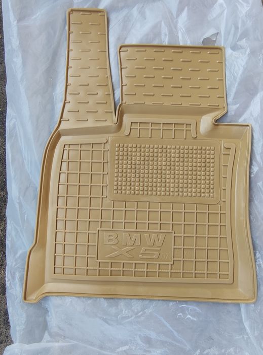 Бежевые ковры салона и багажника на все авто