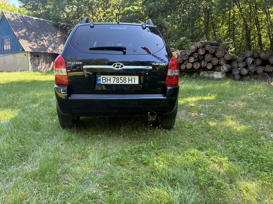Поодається Hyundai Tucson 4WD АКПП