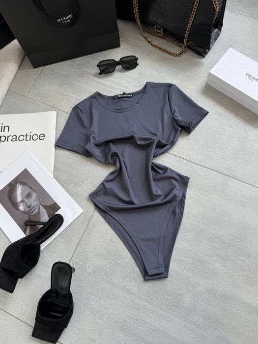 SKIMS футболки топи та боді