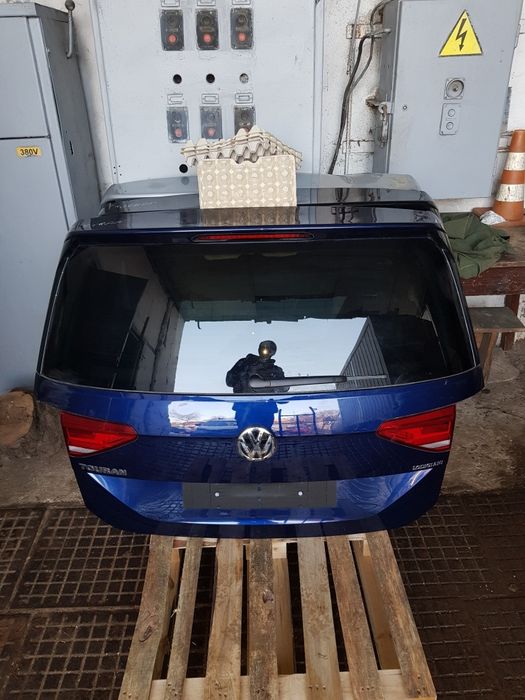 VW Touran  ляда кляпа задняя дверь тоуран 2016-2021гг.