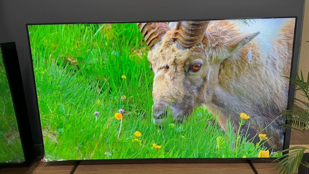 85" 2024 4К UHD Смарт Український SAMSUNG 85DU71 з Німеччини НОВИЙ