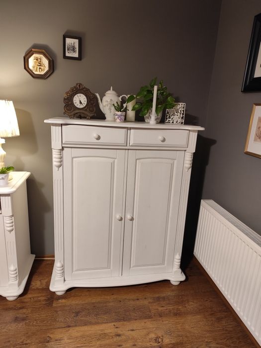 Meble stylowe białe