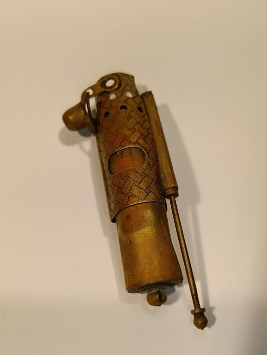 Isqueiro centenário de coleção