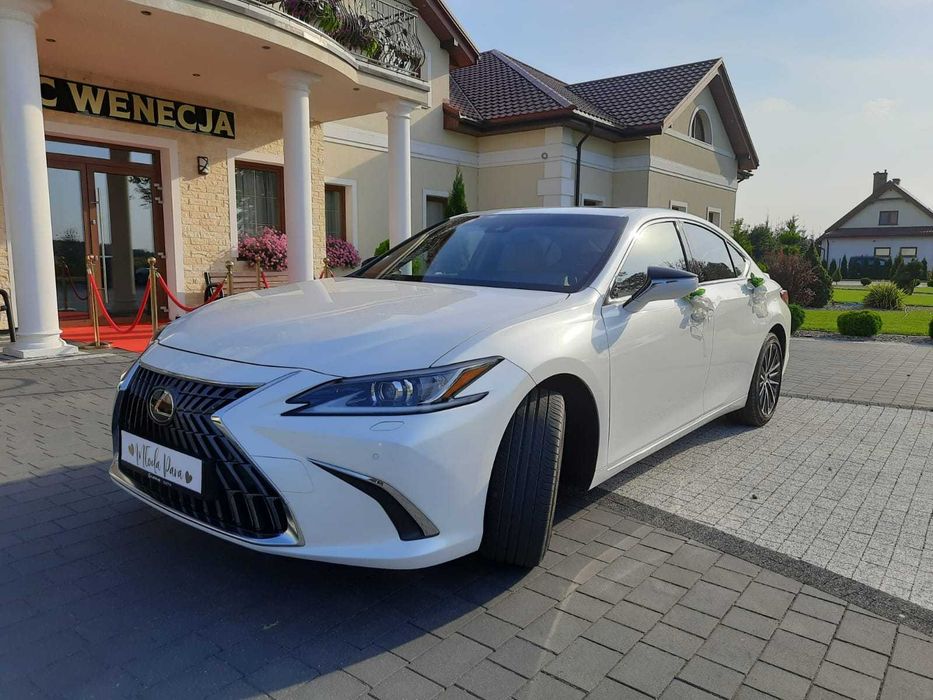 Auto do ślubu Lexus