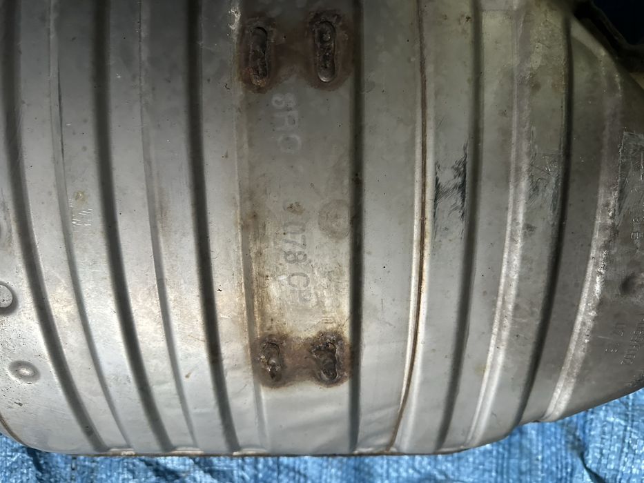 Audi SQ5 tlumik końcowy aktywny środkowy 8R0