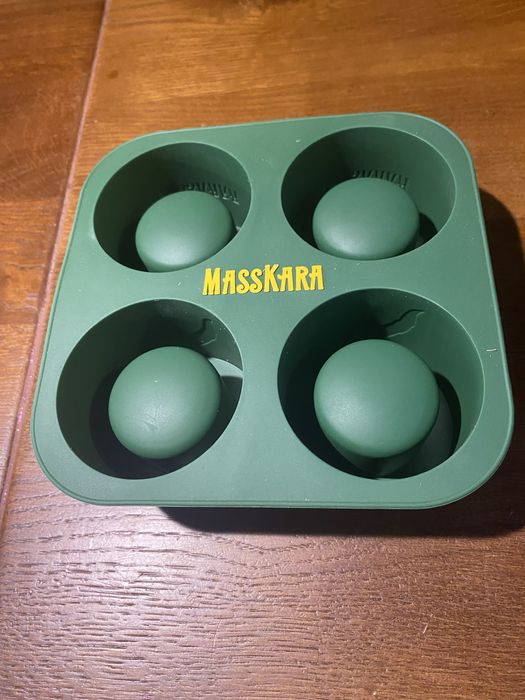 Silikonowa foremka do lodu z Masskara