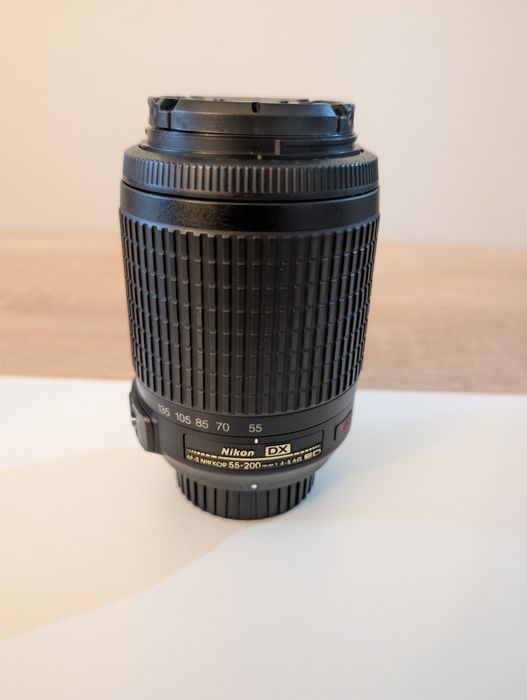Nikon D7000 com duas lentes e kit básico