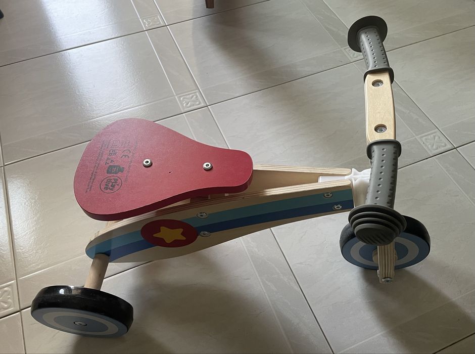 Triciclo para bébé/criança