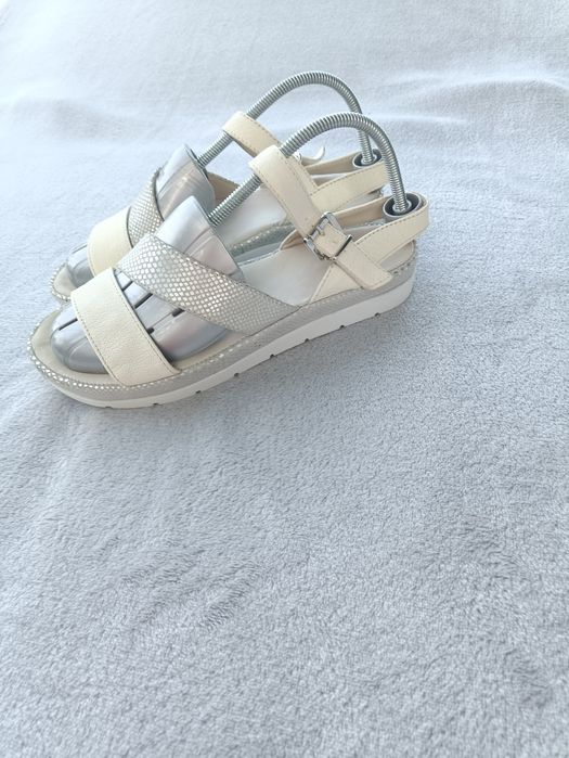 Женские босоножки кожа John Lewis р38