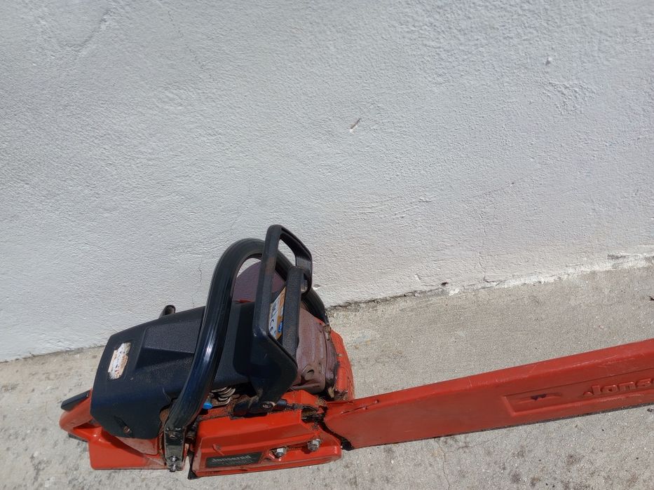 Motosserra profissional JONSERED