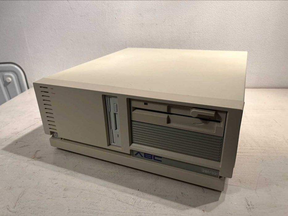 komputer Atari ABC 286/30 kompletny z klawiaturą i monitorem Atari PCM124