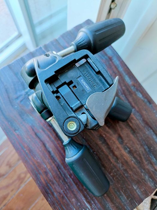 MANFROTTO cabeça (inclinação-rotação)