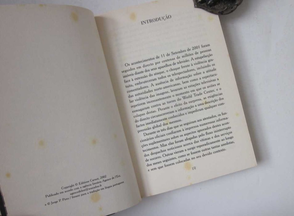 Thierry Meyssan - 11 de Setembro, 2001:  A TERRÍVEL IMPOSTURA