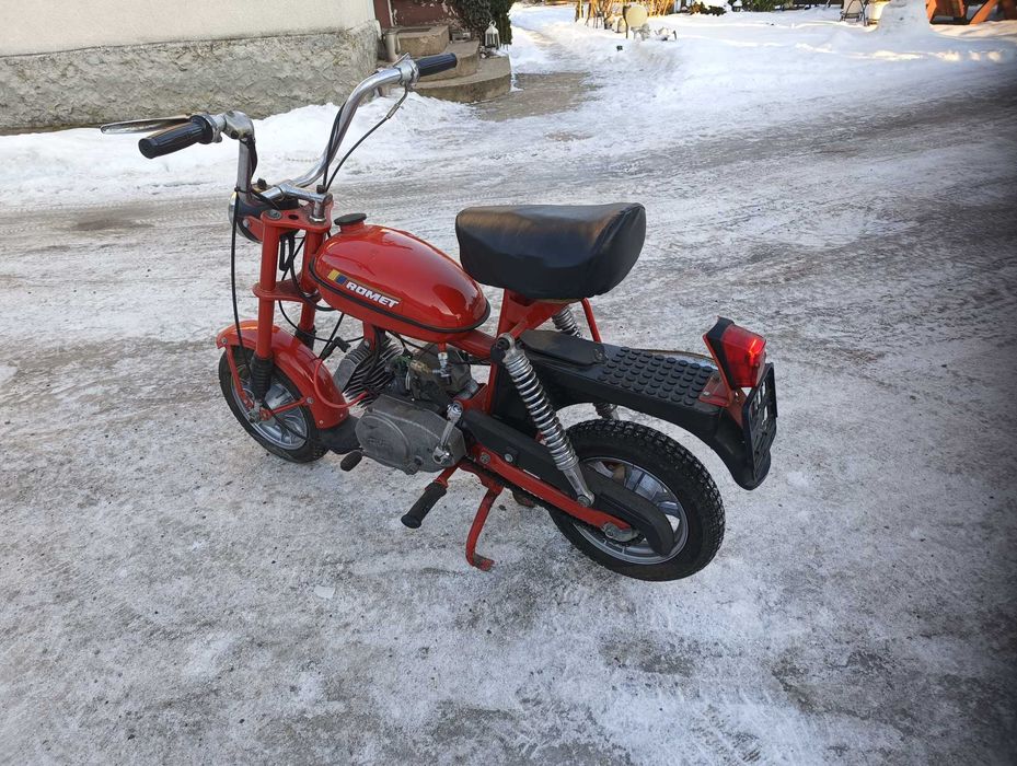 Motorynka zarejestrowana biała tablica