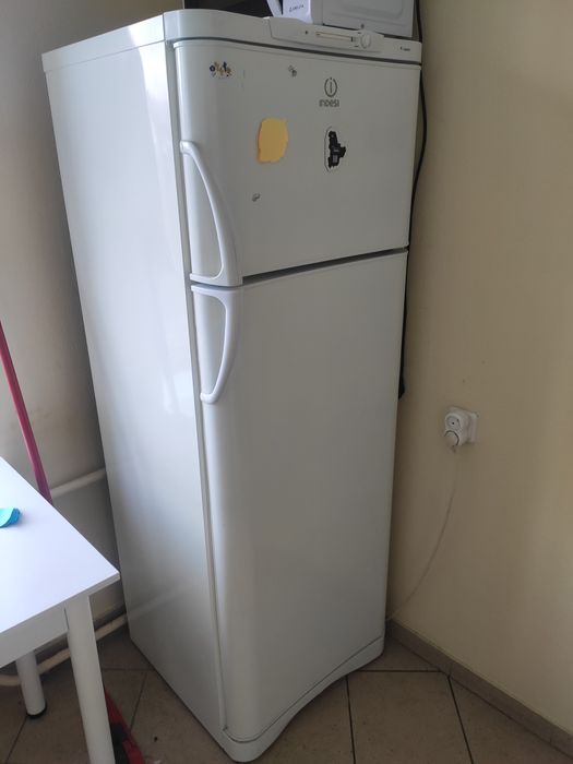 Нові ущільнювачі для холодильника indesit RA32G