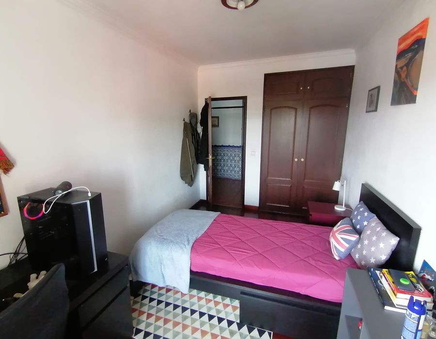 Apartamento Duplex t3 com estúdio T1 independente  em zona  central de Almeirim