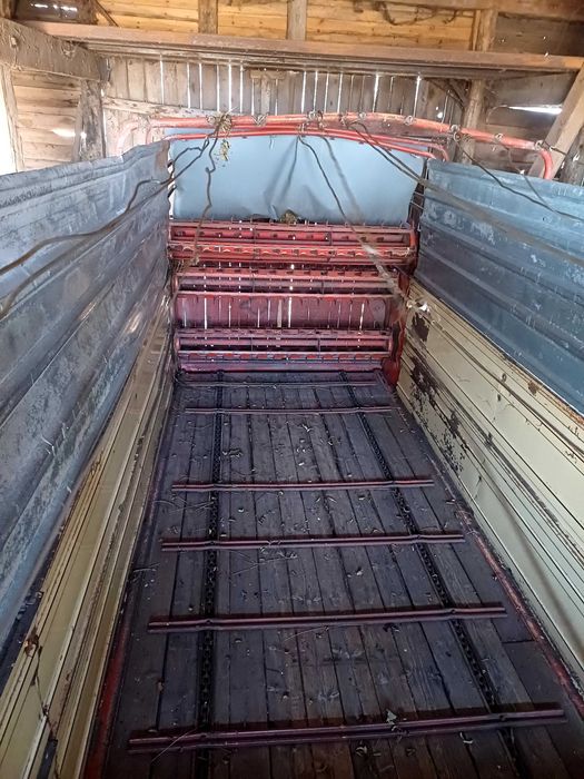 Przyczepa samozbierajaca