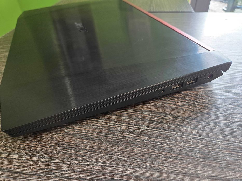 Laptop Acer Nitro AN515-41 AMD FX-9830P R7 16GB RAM 256GB SSD Radeon RX550