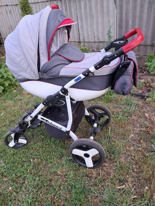 Коляска 2 в 1 , люлька  і прогулка