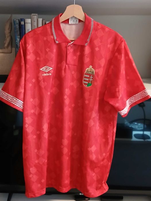Camisola Titular da Hungria ( Umbro ) 1990-93