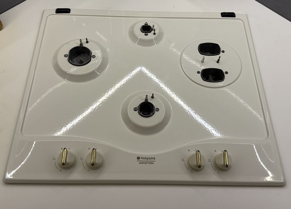 Газова варильна поверхня Ariston, пʼєзо підпал, газконтроль, турбоконф