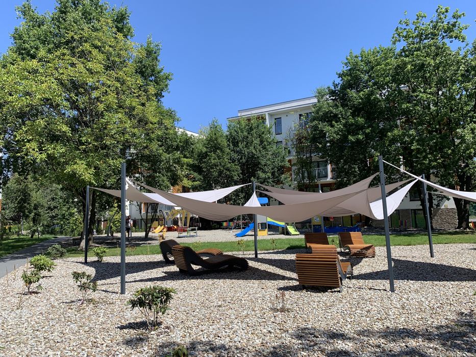 3-кімнатна квартира з подвірʼям та паркінгом Краків