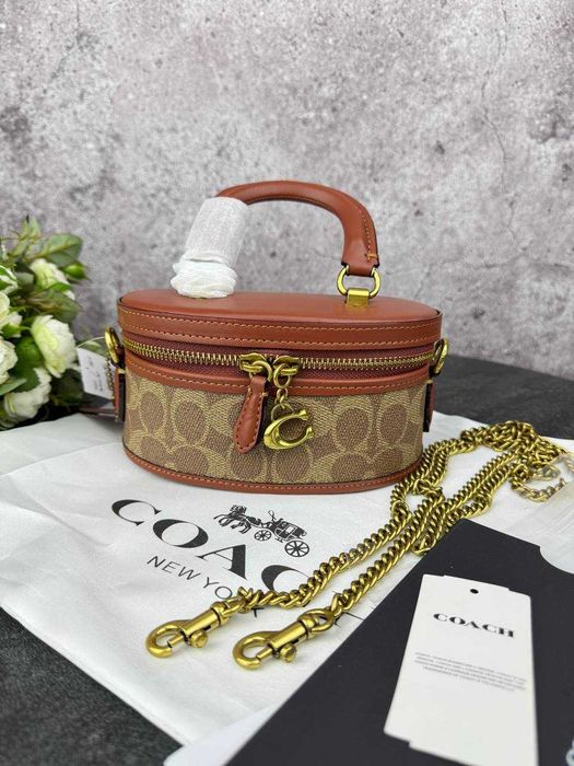 Coach Oval Vanity Crossbody Signature Canvas