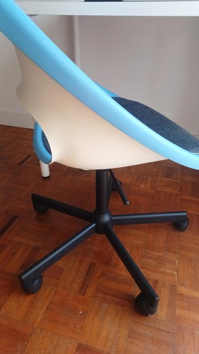 Mesa + cadeira ajustável