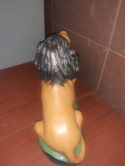 Статуетка-копілка.Лев