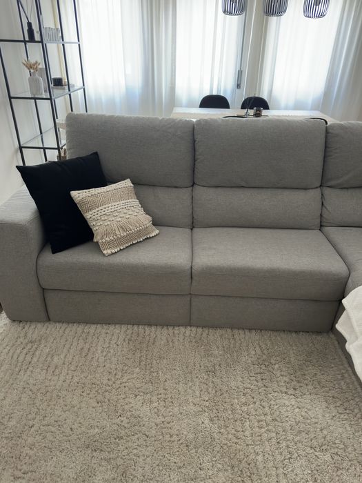 Sofá cama com arrumacão - como novo