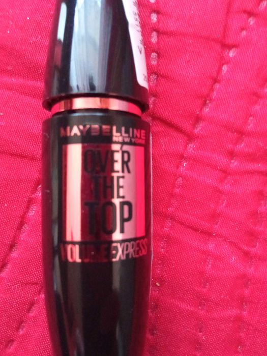 Maskara Maybelline OVER THE TOP