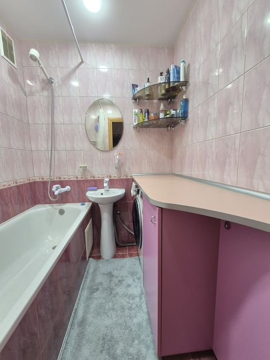 Продам дво кімнатну квартиру з євроремонтом на Масанах