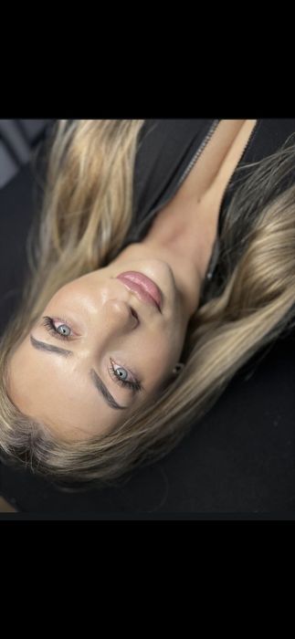 Stylizacja Rzęs i Brwi z Dojazdem do Klientki – Twój salon w Twoim domu!