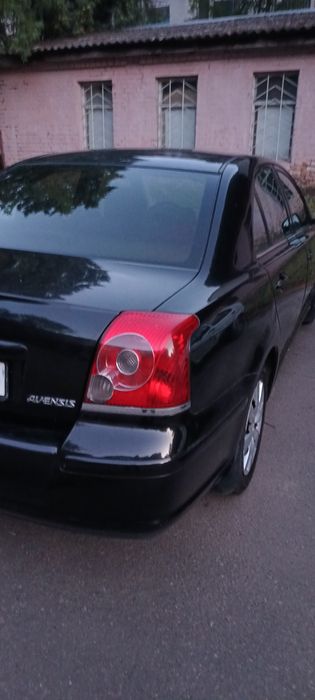 Продам Tayota avensis